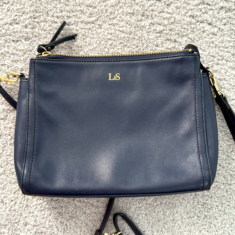Excellent condition Lo&Sons navy Nappa leather The Pearl shoulder bag